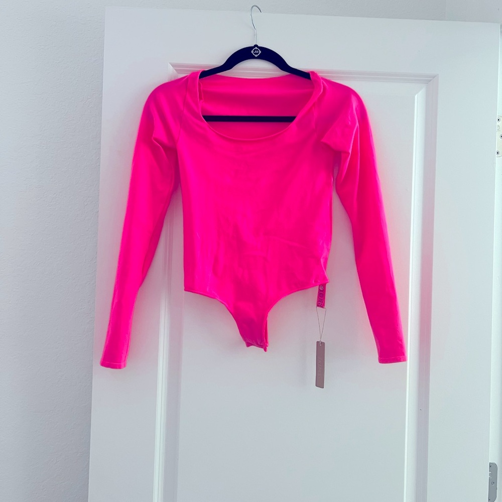 (S) Skims highlighter bodysuit in coveted hot pink NWT